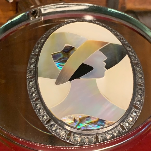 Jewelry - Vintage Art Deco Cameo Brooch